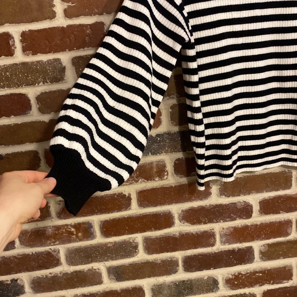 Anthropologie black and white striped sweater xs - Picture 3 of 5